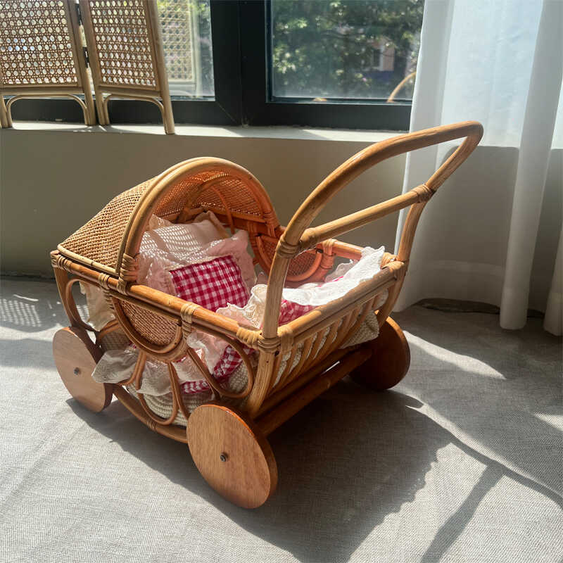 Poussette pour bébé en rotin t - Baby Nursery Plants avis et prix