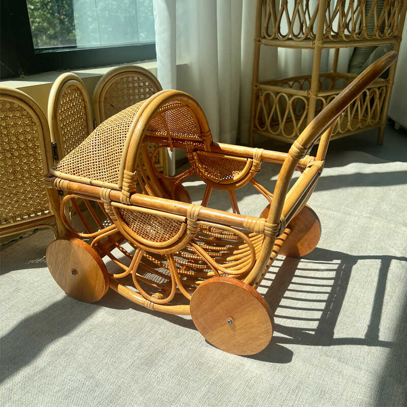 Poussette pour bébé en rotin t - Baby Nursery Plants avis et prix